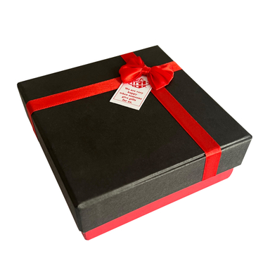 جعبه هدیه کد 987 سایز 14×14 سانتی متر به همراه پوشال