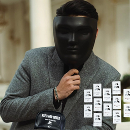 ماسک ایفای نقش به همراه 30 عدد کارت بازی pvc بسته 12 عددی