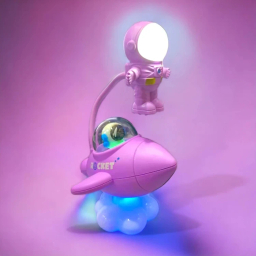 چراغ مطالعه مدل فضانورد کد 012