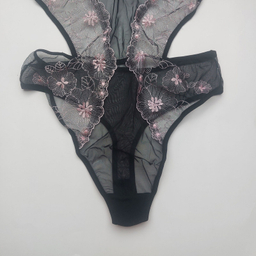 لباس خواب زنانه برتا مدل بادی توری فنردار کد 2300BS