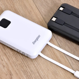 پاوربانک انرجایزر مدل UE10071PQ ظرفیت 10000 میلی‌ آمپر ساعت