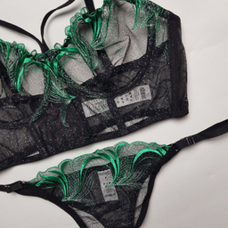 ست شورت و سوتین زنانه برتا مدل توری کد 1031ZG رنگ مشکی