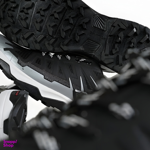 کفش ورزشی مردانه طرح سالامون رنگ مشکی