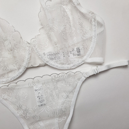 ست سوتین و شورت زنانه مدل توری کد 2020ozw رنگ سفید