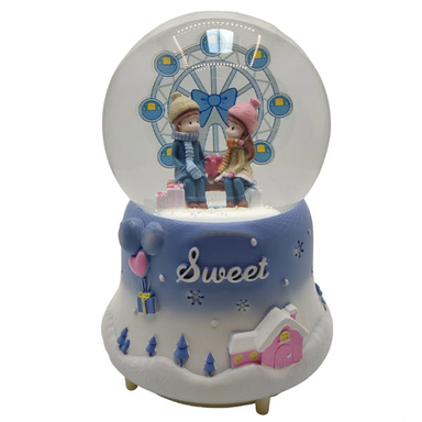 گوی موزیکال مدل پمپی و گردان طرح داستان عاشقانه برفی