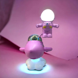 چراغ مطالعه مدل فضانورد کد 012