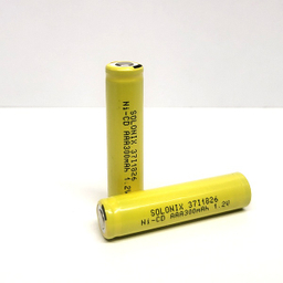 باتری نیم قلمی قابل شارژ سولونیکس مدل صنعتی 300mAh سرتخت مجموعه 4 عددی