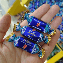 تافی با طعم سوهان و گز مینو وزن 500 گرم