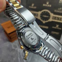 ساعت مچی عقربه ای سیتیزن مدل MTP-S392G رنگ طلایی نقره ای