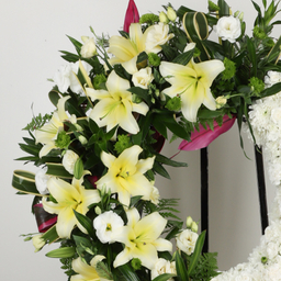 تاج گل طبیعی گل بازار مدل حلقه ای گلرو