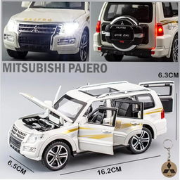 ماکت ماشین ناب سل مدل میتسوبیشی پاجرو فلزی موزیکال mitsubishi pajero به همراه جاسوییچی