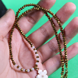 گردنبند زنانه طرح گل مدل دست ساز منجوقی کد 03