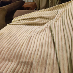 پتو مسافرتی شایسته مدل پلیسه کرکره ای سایز 160×205 سانتی متر