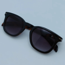 عینک آفتابی دیوید بکهام مدل هاوانا کد DB7053