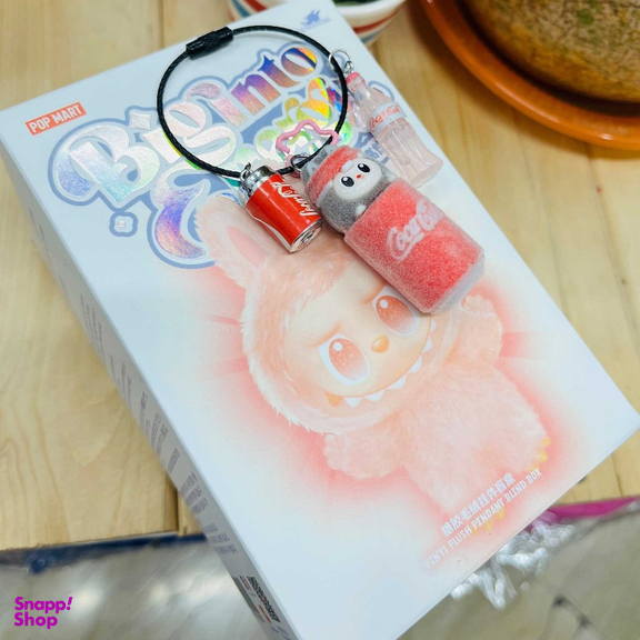 اسباب بازی شانسی مدل لبوبو انرژی به همراه آویز کوکاکولا کد 32 مجموعه 2 عددی