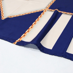 روسری زنانه آنالیا مدل ابریشم دست دوز طرح زنجیری کلاسیک کد ana-2821