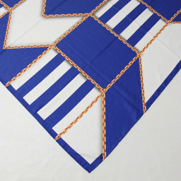 روسری زنانه آنالیا مدل ابریشم دست دوز طرح زنجیری کلاسیک کد ana-2821