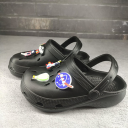 صندل بچگانه زیتون طرح کراکس مدل فضایی رنگ مشکی