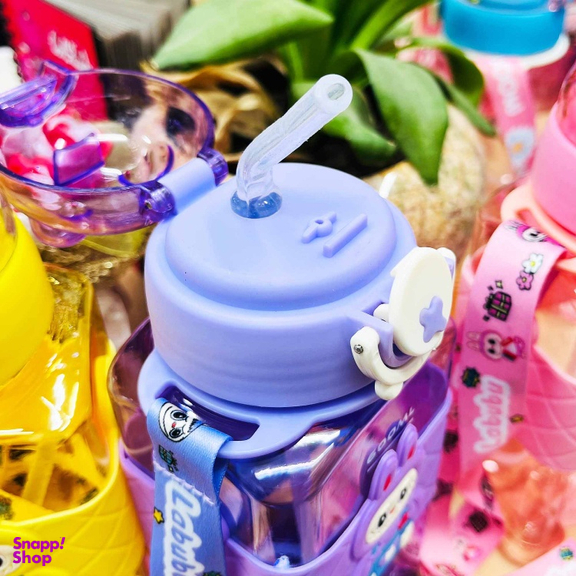 قمقمه مدل لبوبو عروسکی حجم 0.65 میلی لیتر به همراه آویز شب تاب