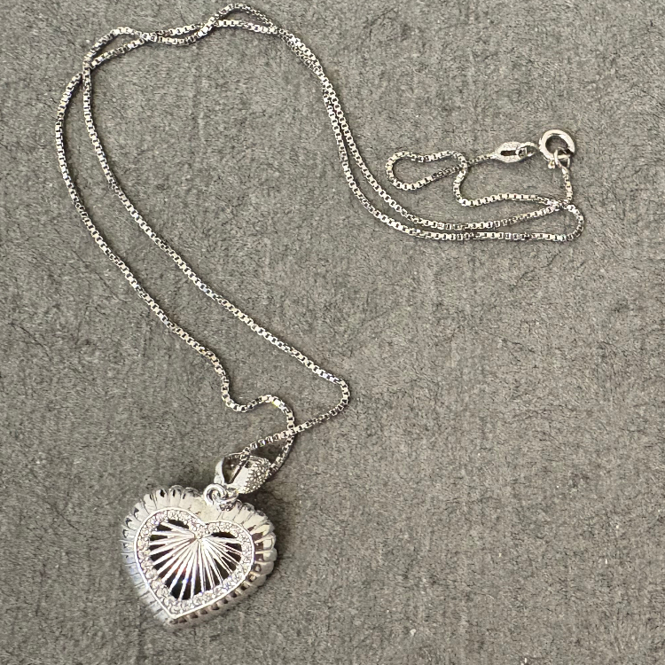 گردنبند نقره زنانه گیرا مدل قلب کد G1034