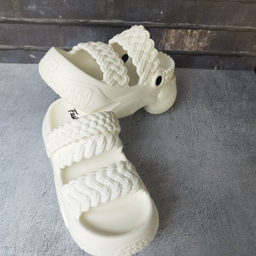 صندل زنانه پاپا مدل بافت دار نصر کد 128519 رنگ سفید شیری