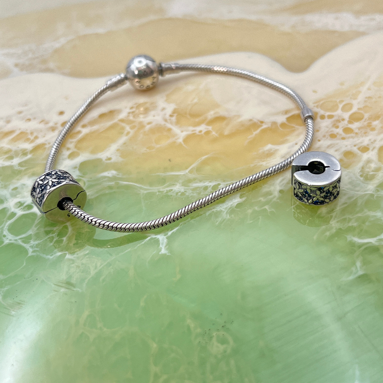 آویز نقره زنانه پاندورا طرح گل کد 65286