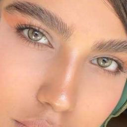 لنز رنگی هرا مدل NRA22 شماره 20 رنگ سبز مایل به طوسی