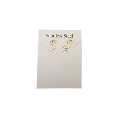 گوشواره زنانه طرح حرف S رنگ طلایی