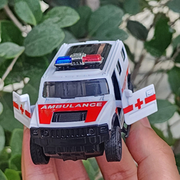 ماشین بازی ناب سل مدل هامر آمبولانس فلزی عقب کش طرح درب بازشو