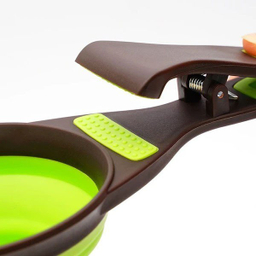 پیمانه غذای سگ و گربه مدل تاشو کد 97 سایز M