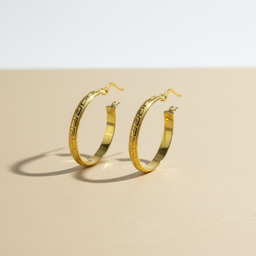 گوشواره طلا 18 عیار زنانه مدل حلقه ای طرح ورساچه