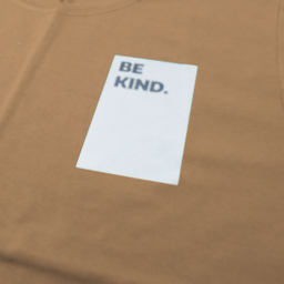 تیشرت زنانه طرح Be Kind مدل TBEBZH رنگ بژ