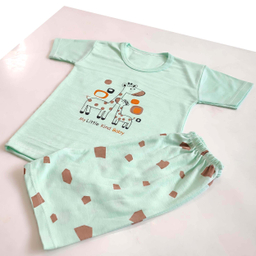 ست تیشرت و شلوارک نوزادی مدل زرافه کد 3942 رنگ سبز