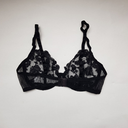 ست شورت و سوتین زنانه برتا مدل توری کد 2020SQ رنگ مشکی