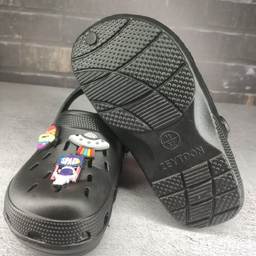 صندل بچگانه زیتون طرح کراکس مدل فضایی رنگ مشکی