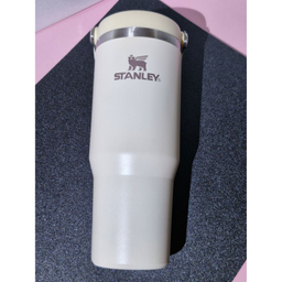 تراول ماگ استنلی مدل Flip Straw Tumbler گنجایش 887 میلی لیتر