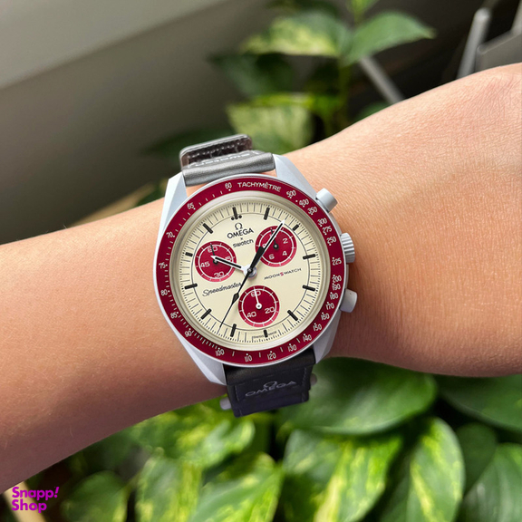 ساعت مچی عقربه ای مدل Pluto