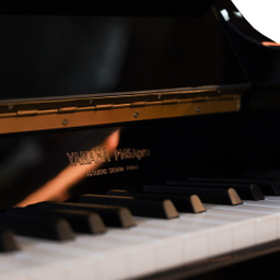 پيانو ديجيتال ياماها مدل P145 B کابين دار