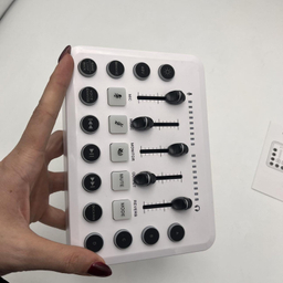 کارت صدا استودیو مدل F11-48V