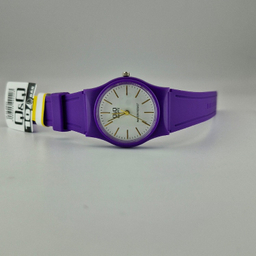 ساعت عقربه ای زنانه طرح کیو اند کیو مدل اسپرت 005