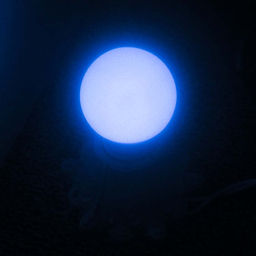 لامپ ال ای دی 10 وات دلتا مدل رنگی بسته 3 عددی