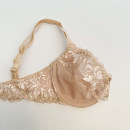 ست شورت و سوتین توری نوشه پوش کد 99902