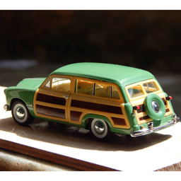 ماشین بازی کینزمارت مدل 1949 ford woody wagon