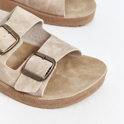 صندل زنانه ال سی وایکیکی مدل فول طبی استپ دار رنگ کرم