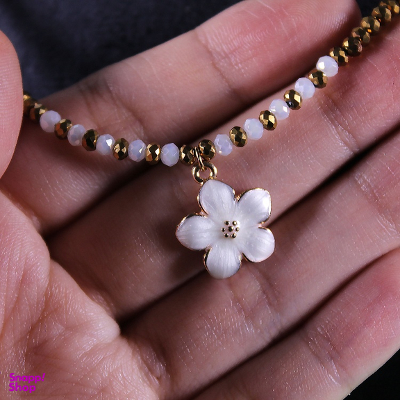 گردنبند زنانه طرح گل مدل دست ساز منجوقی کد 03