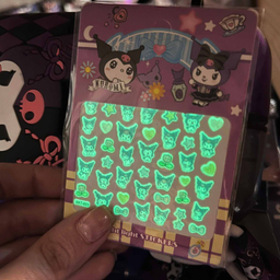 مهر مدل کرومی به همراه برچسب شب تاب بسته 6 عددی