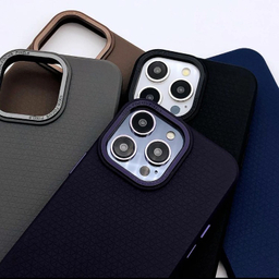 قاب موبایل طرح مشبک مناسب اپل iPhone 16 Pro Max