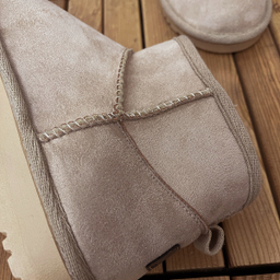 نیم بوت زنانه طرح آگ کوتاه رنگ کرم