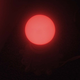 لامپ ال ای دی 10 وات دلتا مدل رنگی بسته 3 عددی