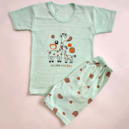 ست تیشرت و شلوارک نوزادی مدل زرافه کد 3942 رنگ سبز